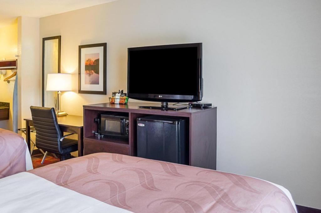Quality Inn Vicksburg Buitenkant foto