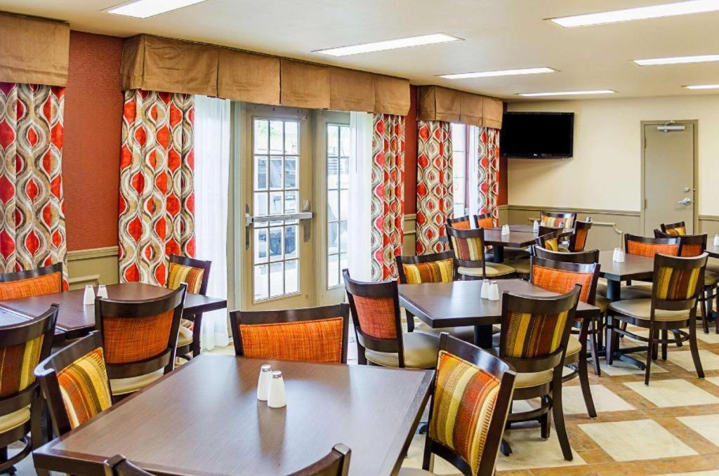Quality Inn Vicksburg Buitenkant foto